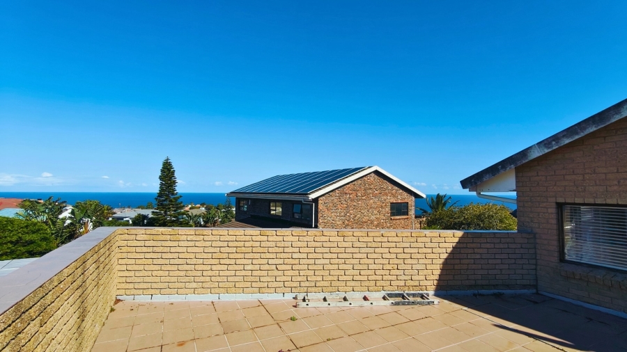 5 Bedroom Property for Sale in Dana Bay Western Cape